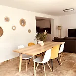 Andre A فيلة