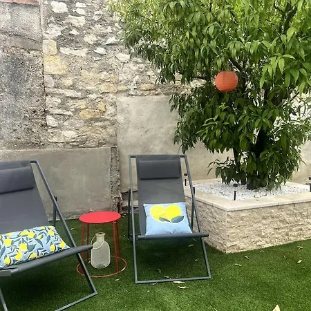 Andre A Villa Nimes